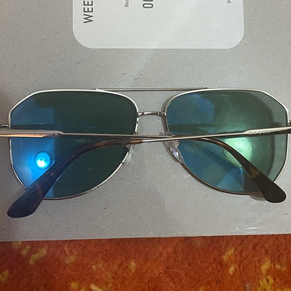 Prada sunglasses - Picture 3 of 4